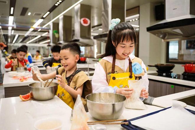 【夏令营】浙大、阿里、AI、机械臂、盾构机…硬核科技+商创体验！源自浙大商学院的沉浸式科技创业训练营(图12)