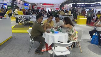 十大买球平台：抢占全球工业铝材高地！坚美铝业闪耀2024中国国际铝工业展(图3)