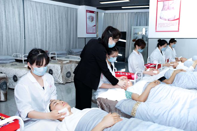 嘟嘟瓜美业平台：正规可靠低退费率让您放心学习！(图1)