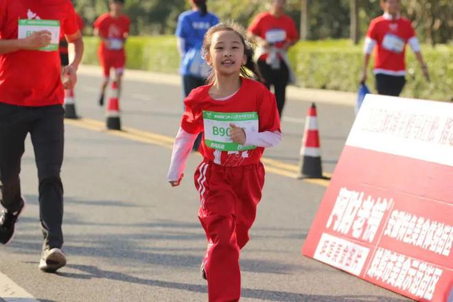买球网站：重磅消息！2024蚌埠马拉松通过中国田径协会A1类赛事认证(图2)