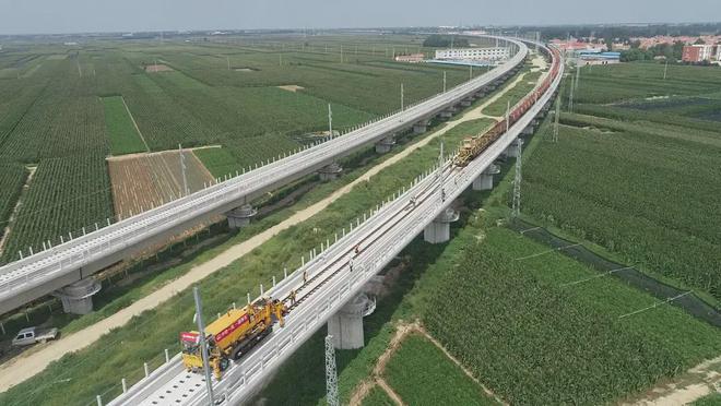 潍烟高铁喜迎通车山推搅拌站技买球网站：术助力建设加速(图1)