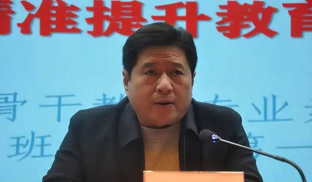 买球的app:东明县初级学科骨干教师专业素养提升高级研修班开班(图4)