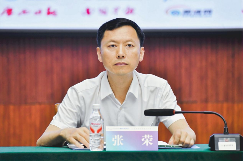 买球网站：全国40余家主流媒体“职击”重庆工业职业技术学院打探产学研用的“重工标准”(图13)
