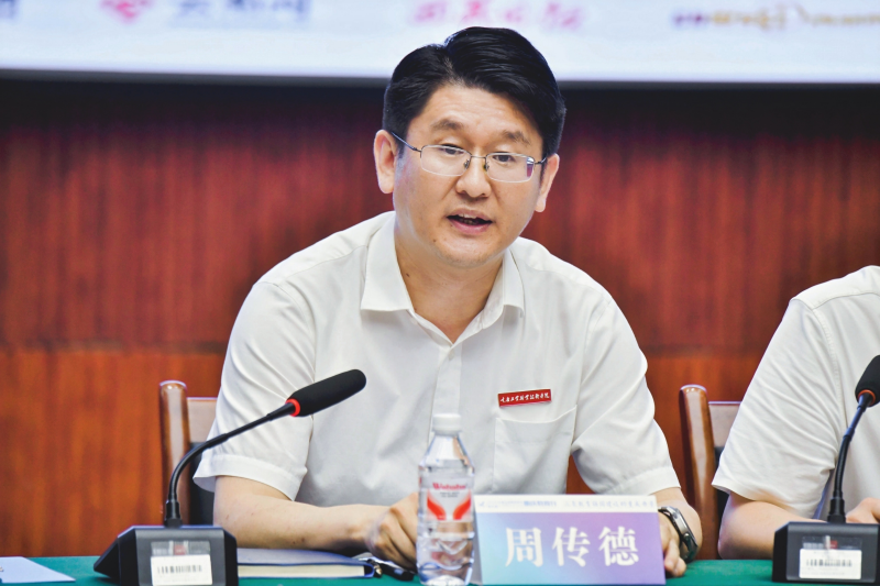 买球网站：全国40余家主流媒体“职击”重庆工业职业技术学院打探产学研用的“重工标准”(图14)