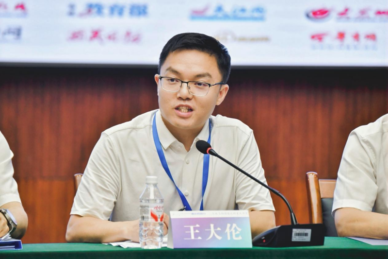 买球网站：全国40余家主流媒体“职击”重庆工业职业技术学院打探产学研用的“重工标准”(图15)