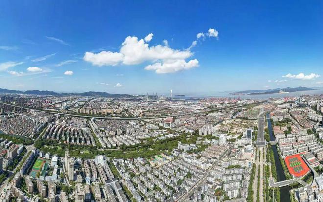 勇立潮头逐浪高①向海而生听灵气共鸣！(图1)