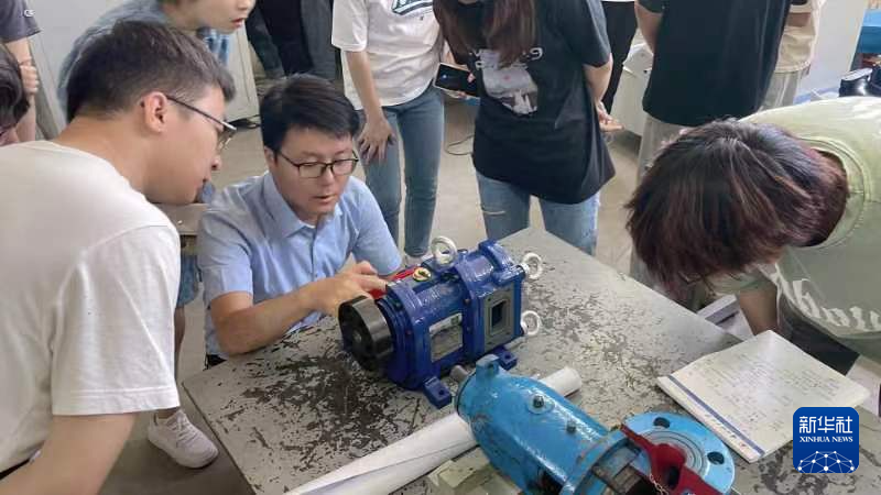 报效祖国建功西部在西部有一群“追光”的青年科学家-新华网(图2)
