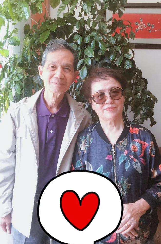 亲人曝光朱媛媛全家福！脸型和母亲神似知情人透露其父母背景(图6)