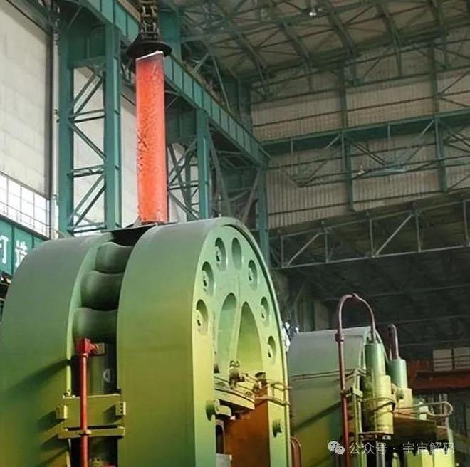 被美技术封锁30年中国用三年打破垄断造出36万吨钢铁巨兽！(图4)