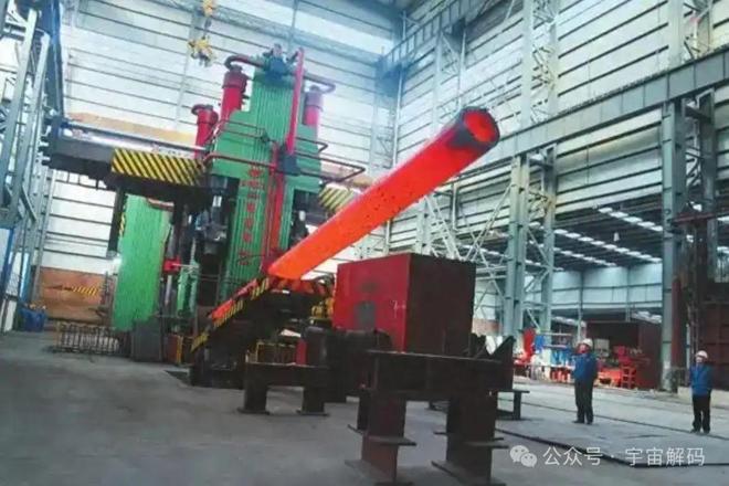 被美技术封锁30年中国用三年打破垄断造出36万吨钢铁巨兽！(图1)