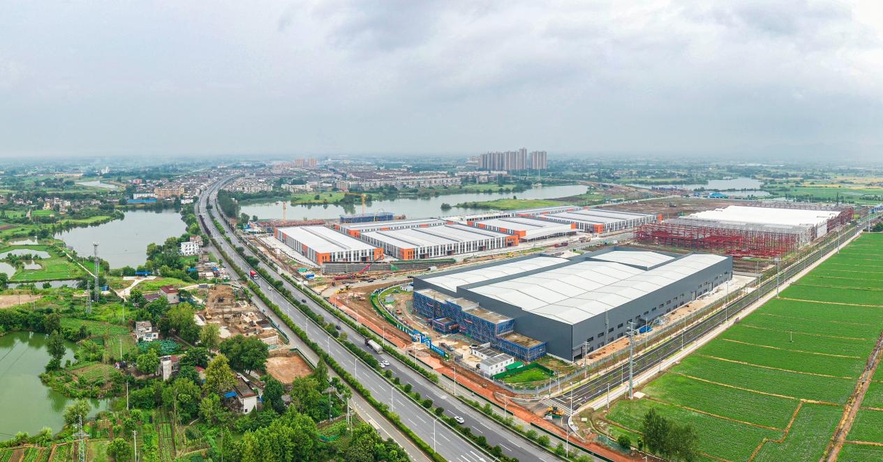 买球的app:行进中国一个皖南小镇发展起了汽车产业(图3)