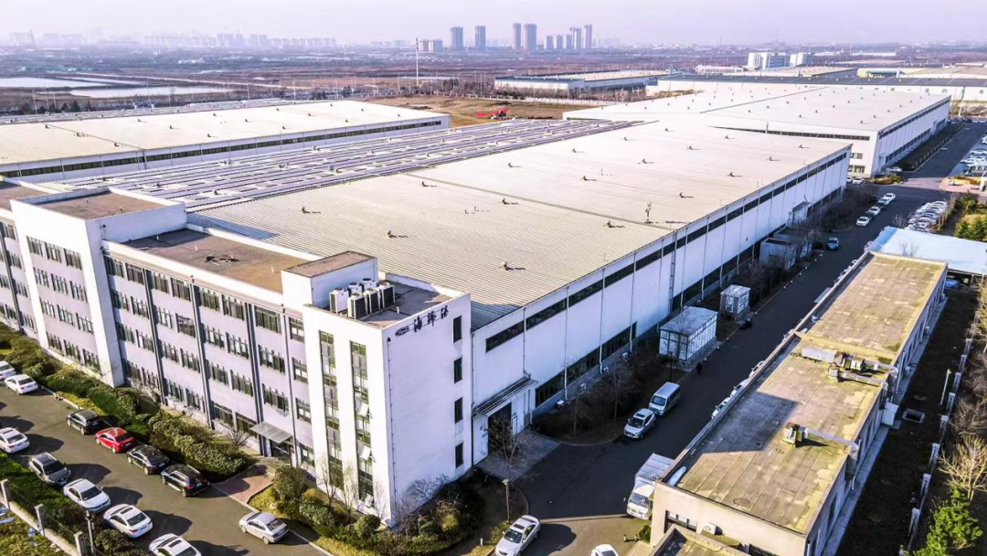 青岛高新区“e企炬链买球网站：”赋能企业发展：破技术瓶颈、搭合作桥梁、解融资难题(图1)
