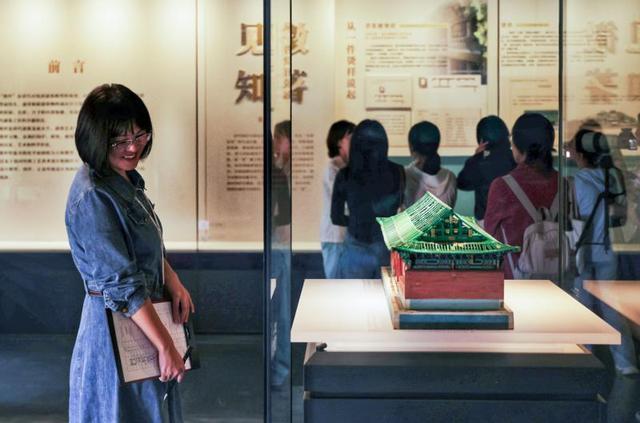 “始作以成——从烫样说起”开展展出72件文物、6件模型(图4)