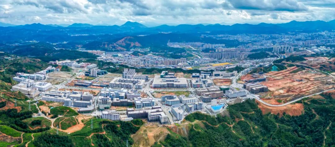 泉州德化：以园区特色之翼助陶瓷产业腾飞买球的app:(图1)