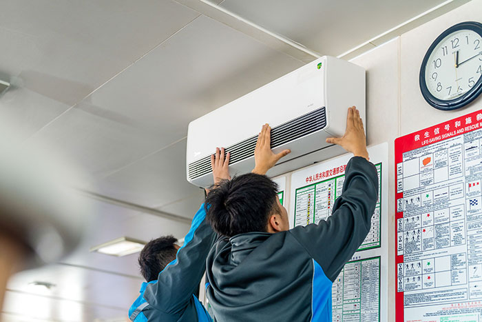 买球的app:告别参数内卷：美的以“风感重塑”开启空调体验新纪元(图5)