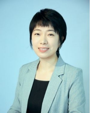 北京工业大学张倩倩教授：具有相反离子选择性的二维黏土纳流体对构建盐差电池十大买球平台：(图6)