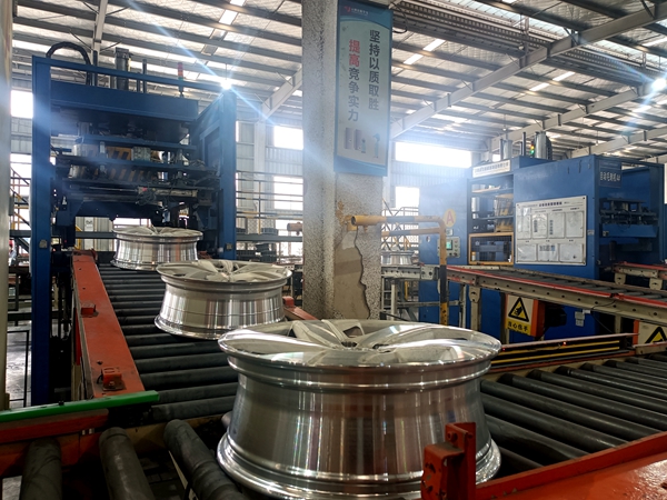 买球的app:云南富源县“绿色铝业”产业集群成效凸显(图1)