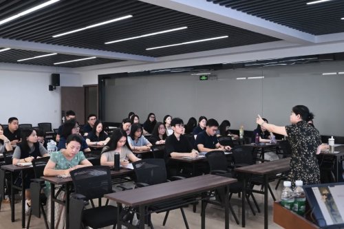 买球网站：莞揭对口帮扶：“双向奔赴”协同共建幸福城(图1)