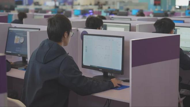 十大买球平台：国赛亮点观告别“老方法”制图员赛项探索模具智造新路径助力企业降本增效(图3)