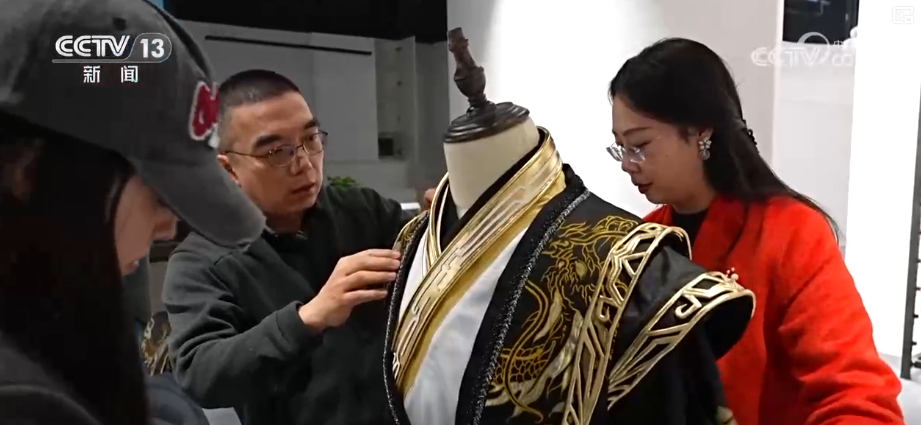 从电影工业“硬核”升级到“爆款”电影IP频出多维度观察市场强势开局迎来“开门红”(图34)