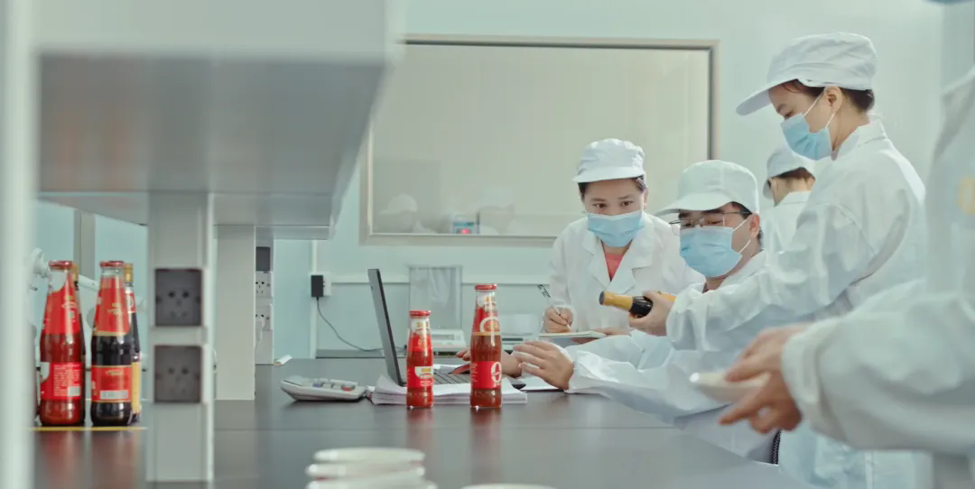 买球的app:百家鲜参与2026年“315”国际消费者权益日“产品和服务质量承诺”主题活动郑重承诺食品安全诚信(图5)